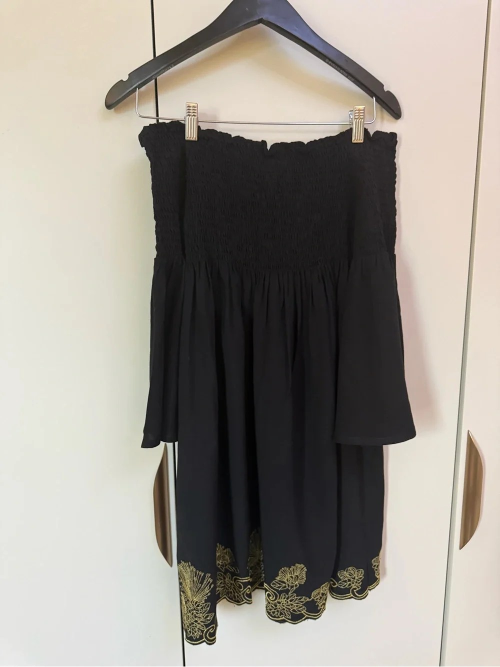 NWT Kahulalea Aulia Off Shoulder Black Gold Embroidered Dress M - Picture 4 of 7